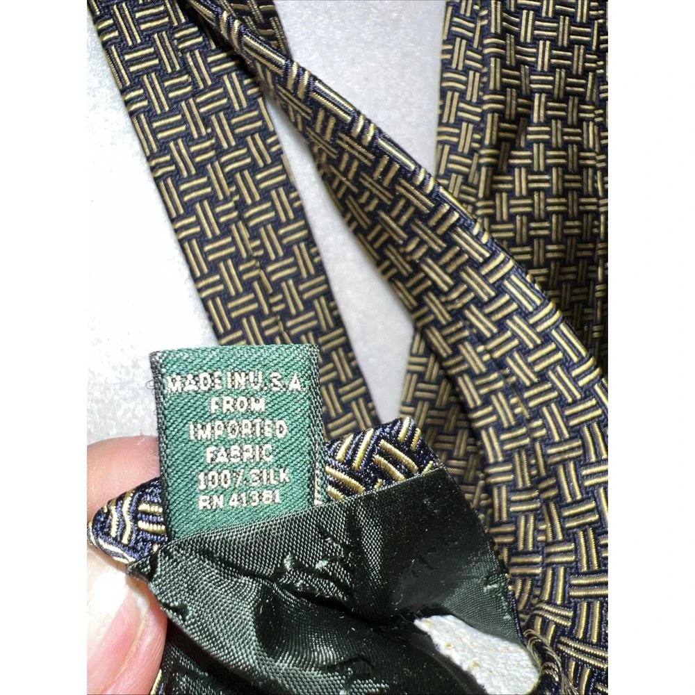 Lauren Ralph Lauren Men's Tie Designer Navy And Black 100% Silk Hand Finished US